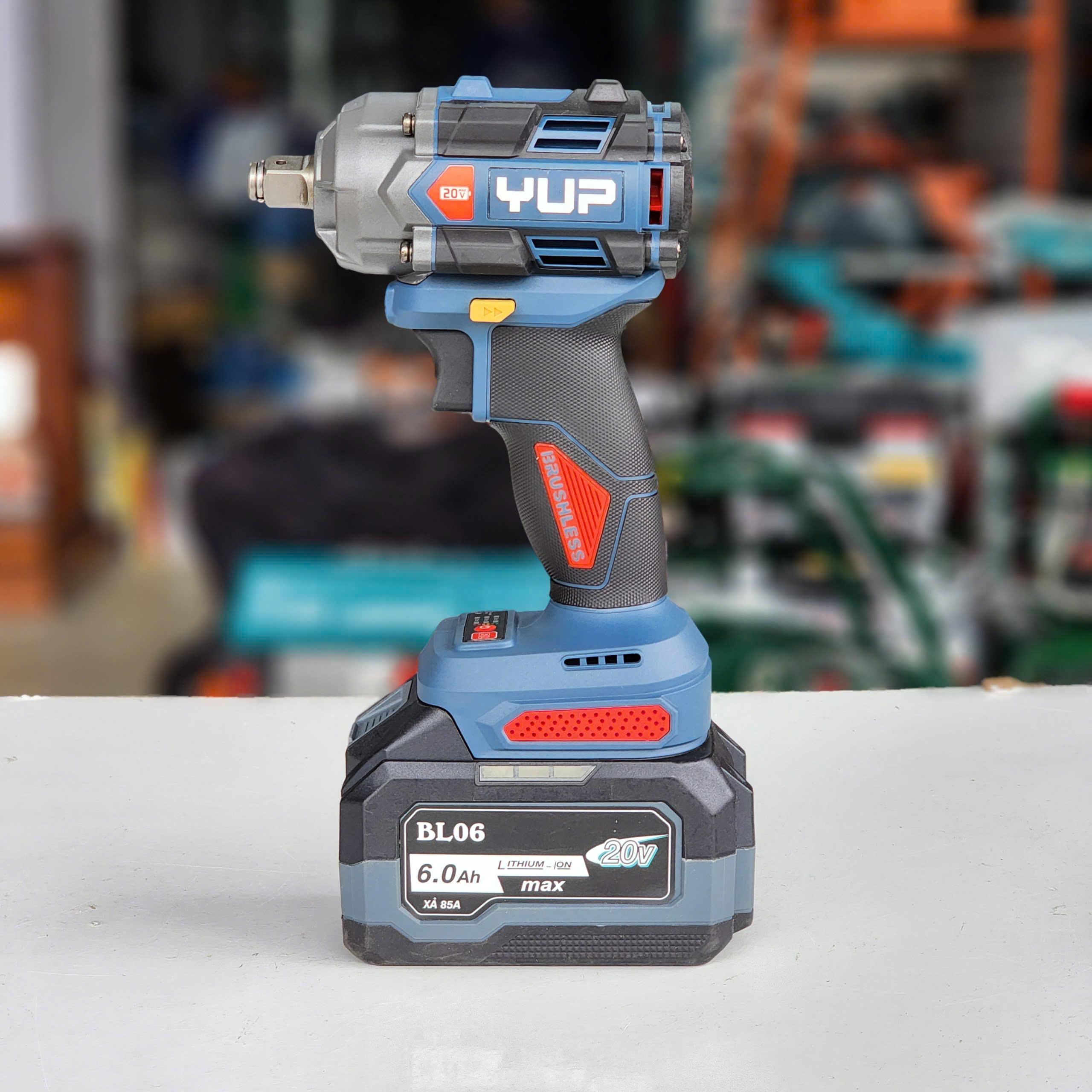 Thân máy + 1 pin 6.0Ah + Sạc