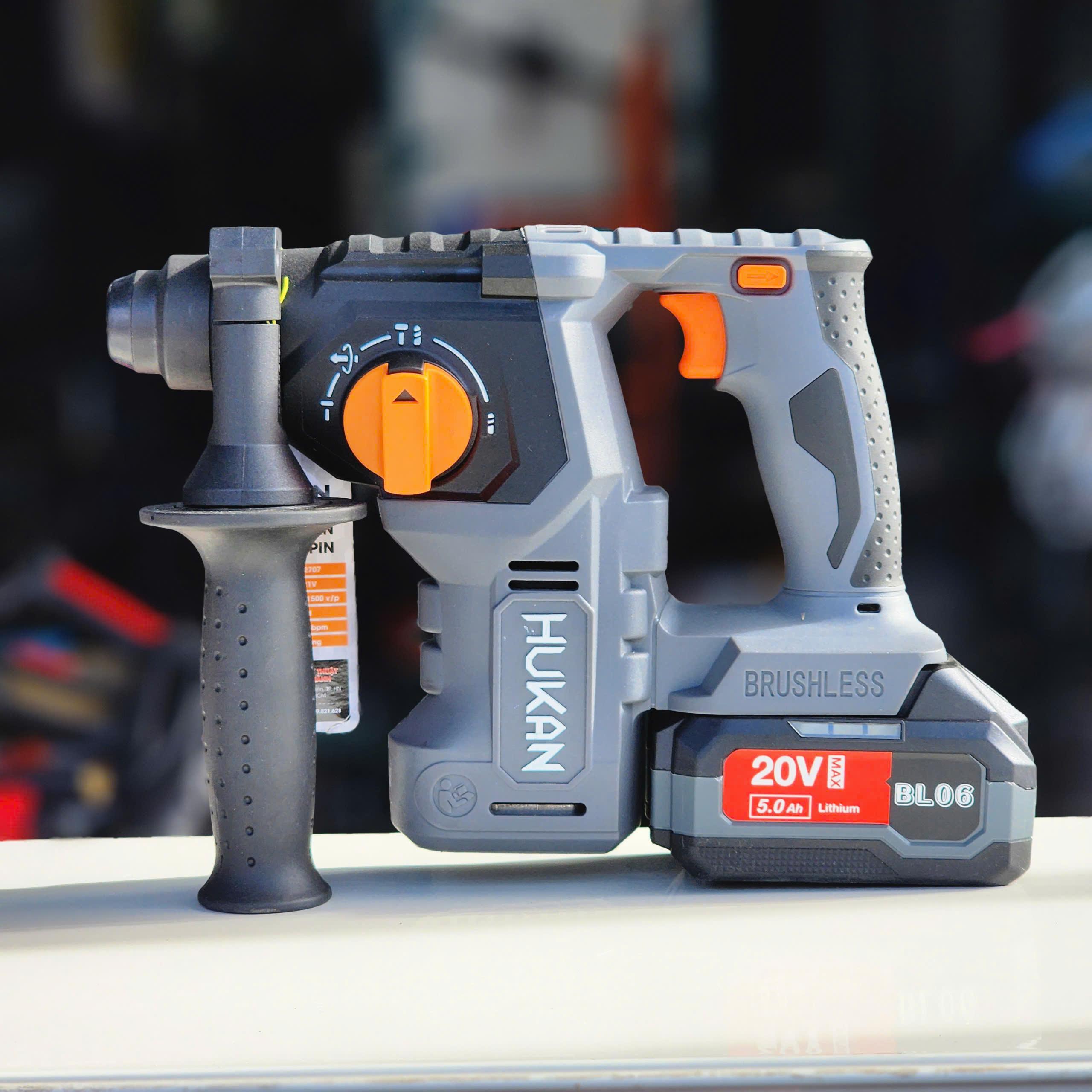 Thân máy + 1 pin 5.0Ah + sạc